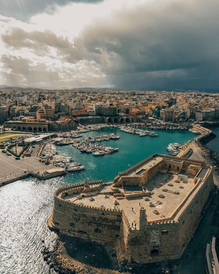 Theros By Agora Luxury Apartments In The Heart Of Heraklion מראה חיצוני תמונה